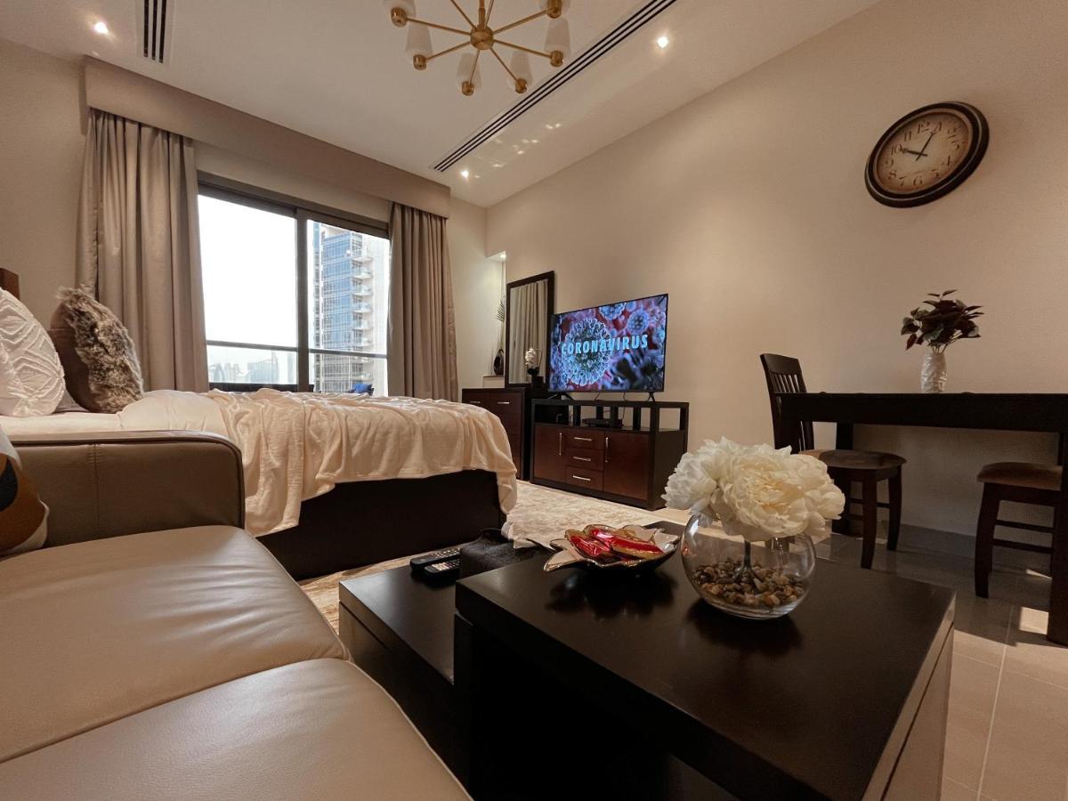 Trophy - Sky High Haven Appartement *